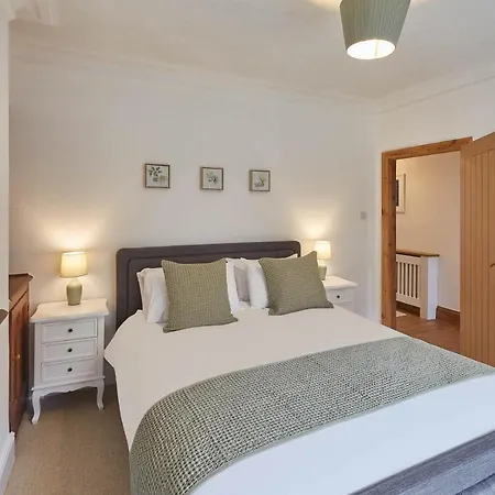 Host & - The Alby * Whitby