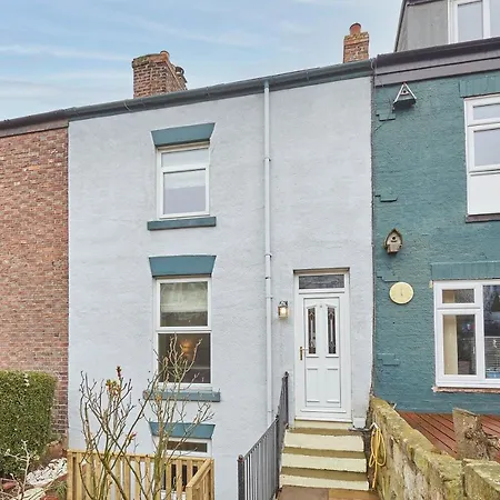 Host & - The Alby Whitby